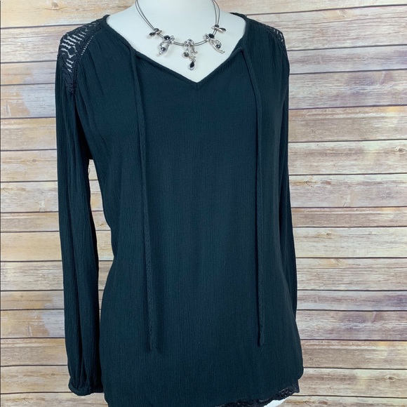 Ava & Viv Tops - Ava & Viv Sz X Black Blouse with Lace Detail